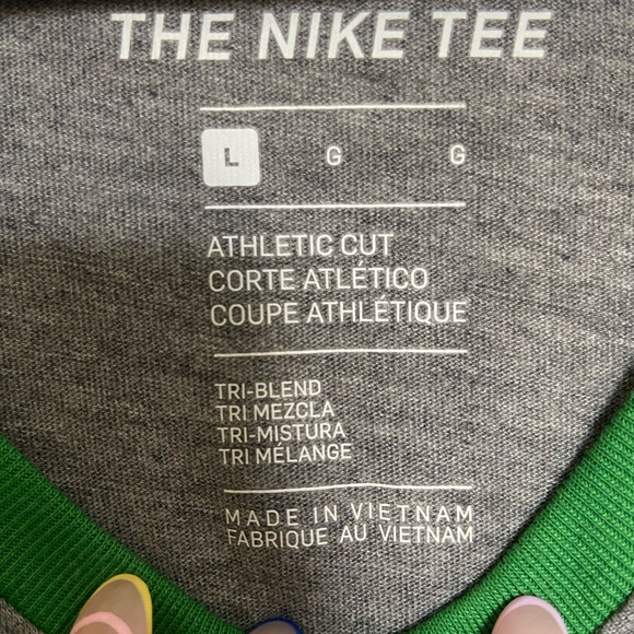 Mens Large Nike Tee - Picture 2 of 3